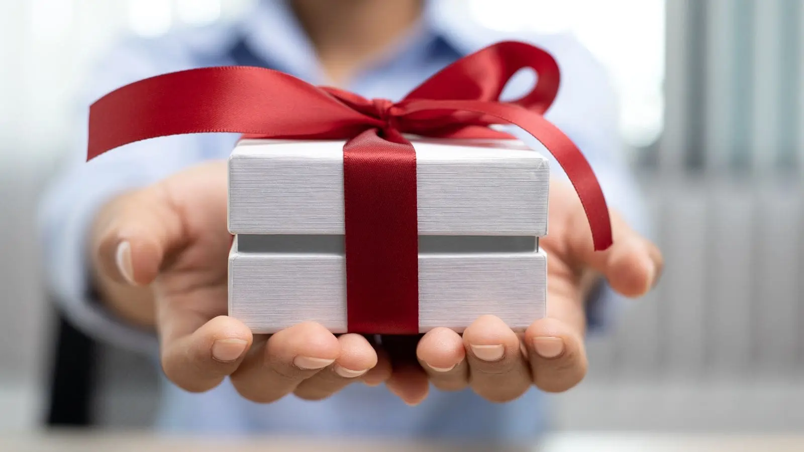 Unique and Memorable Client Gift Ideas to Impress in USA